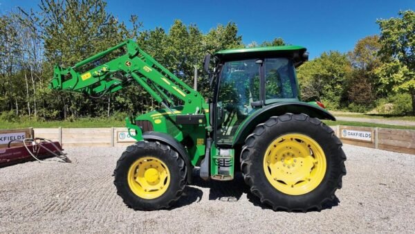 2011 John Deere 5090M